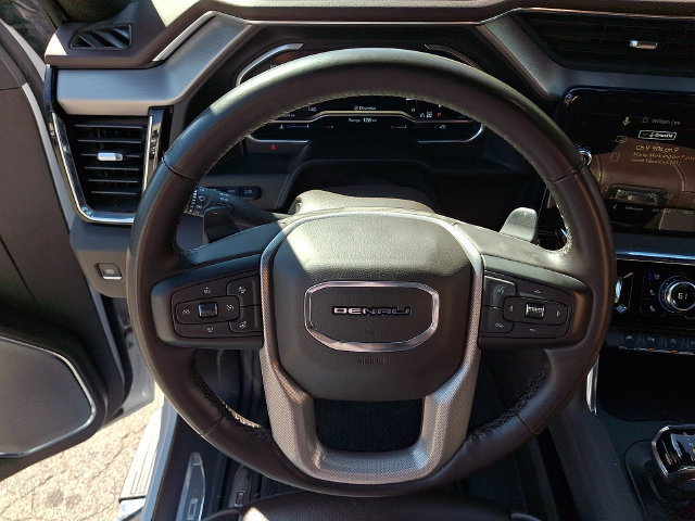 Used 2023 GMC Sierra 1500 Denali w/ Technology Package AWD/4WD image 18