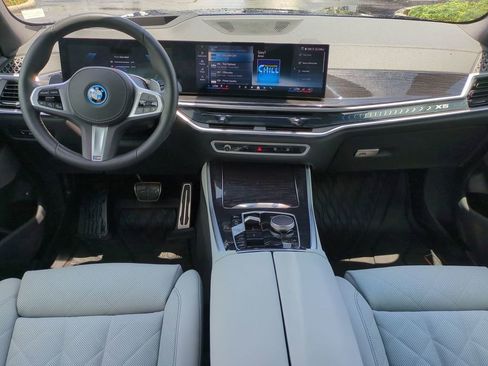 Used 2026 BMW X5 xDrive50e w/ M Sport Package AWD/4WD image 15