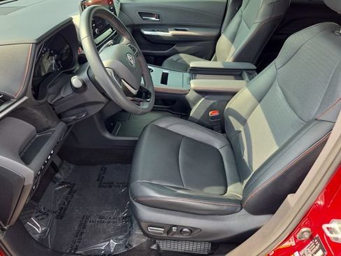 Used 2022 Toyota Sienna XSE w/ XSE Plus Package AWD/4WD image 11
