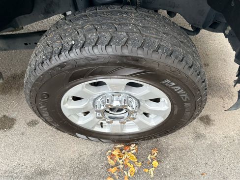 Used 2024 Ford F250 XLT image 9