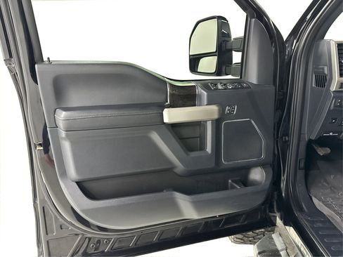 Used 2022 Ford F250 Lariat w/ Lariat Ultimate Package image 21