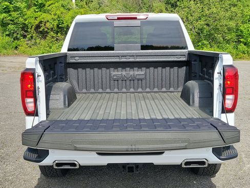 New 2026 GMC Sierra 1500 Elevation w/ Elevation Premium Package AWD/4WD image 16