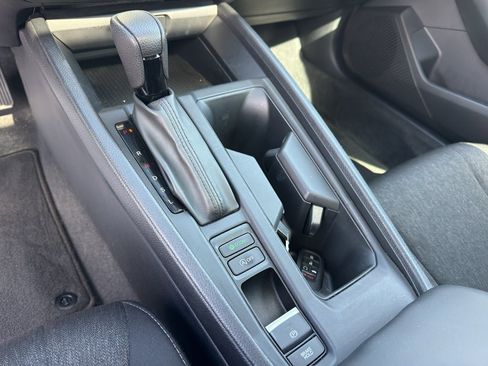 Certified 2023 Honda Accord EX image 17