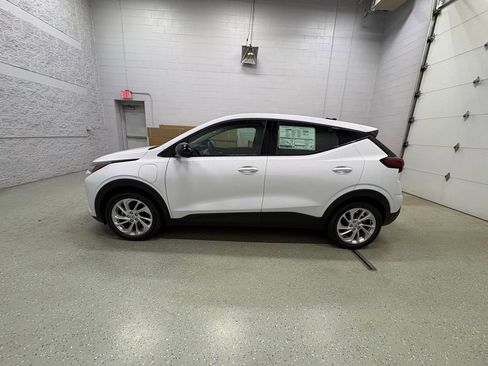New 2027 Chevrolet Bolt LT FWD image 7