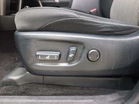 Certified 2024 Toyota 4Runner SR5 AWD/4WD image 17