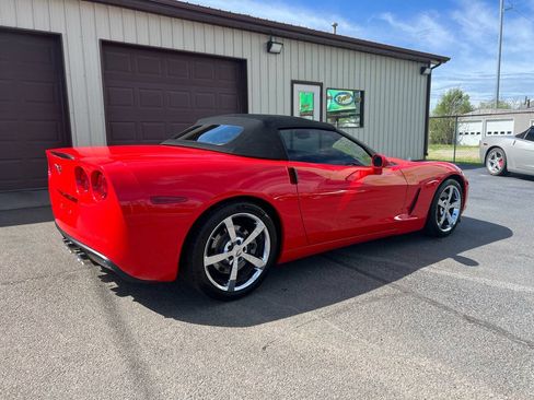 Used 2010 Chevrolet Corvette Convertible w/ Preferred Equipment Group RWD image 12