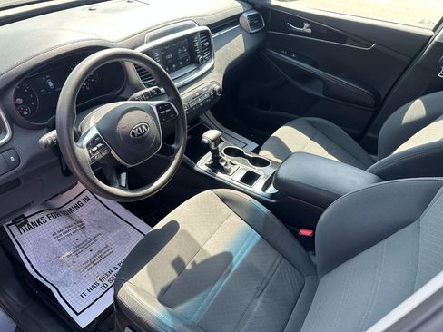 Used 2020 Kia Sorento AWD V6 image 11