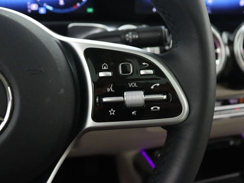 Certified 2022 Mercedes-Benz GLB 250 image 15