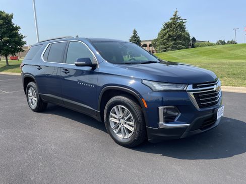 Used 2022 Chevrolet Traverse LT AWD/4WD image 7