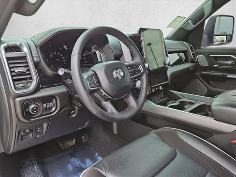 Used 2025 RAM 1500 Laramie AWD/4WD image 9