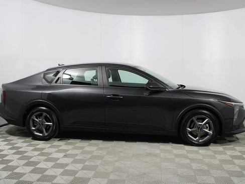 Used 2025 Kia K4 FWD image 28
