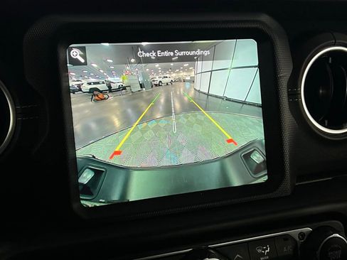 Used 2022 Jeep Gladiator Overland w/ Popular Equipment Package image 20