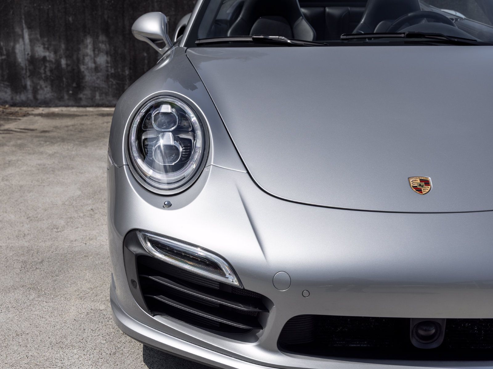 Used 2015 Porsche 911 Turbo S AWD/4WD image 14