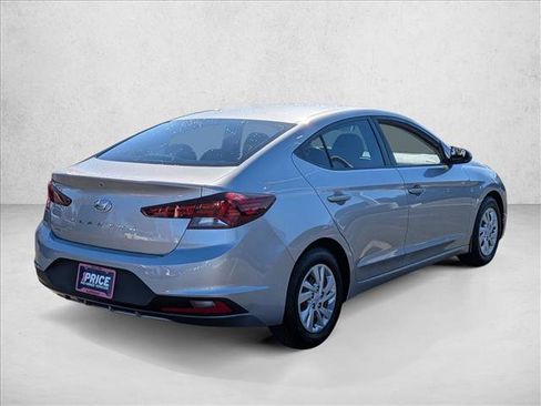 Used 2020 Hyundai Elantra SE image 5