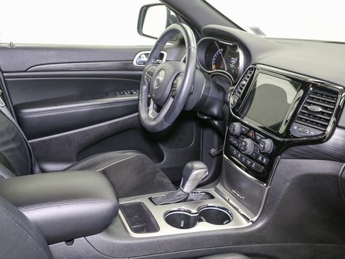 Used 2019 Jeep Grand Cherokee Altitude image 20