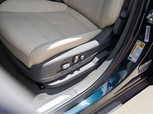 Certified 2026 Cadillac XT5 Premium Luxury w/ Driver Assist Package FWD image 8