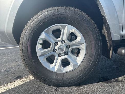 Used 2019 Toyota 4Runner SR5 Premium image 11