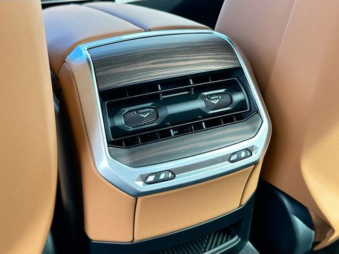 New 2026 BMW 740i w/ Premium Package image 20