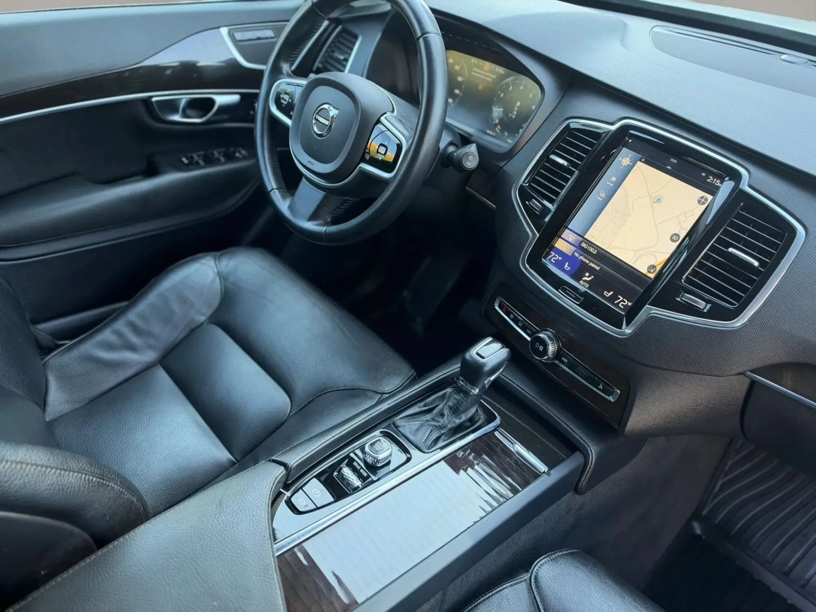 Used 2018 Volvo XC90 T6 Momentum w/ Convenience Package AWD/4WD image 7