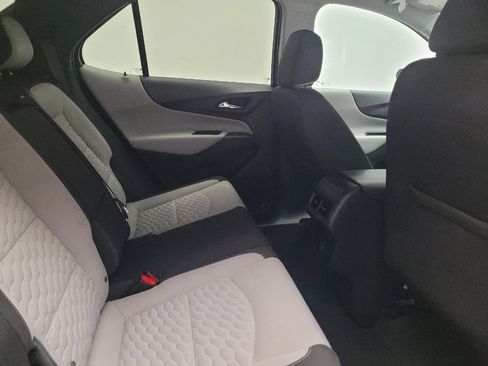 Used 2021 Chevrolet Equinox LS FWD image 19