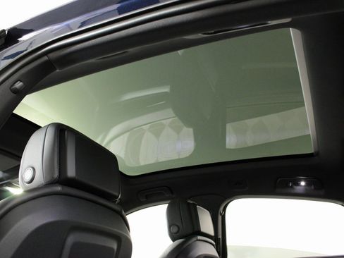 Used 2025 Porsche Cayenne Coupe image 18