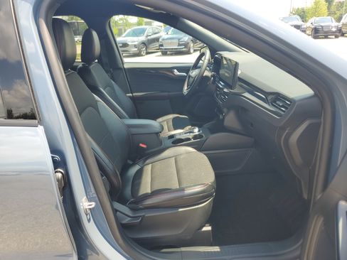 Used 2024 Ford Escape ST-Line w/ Tech Pack #1 AWD/4WD image 9