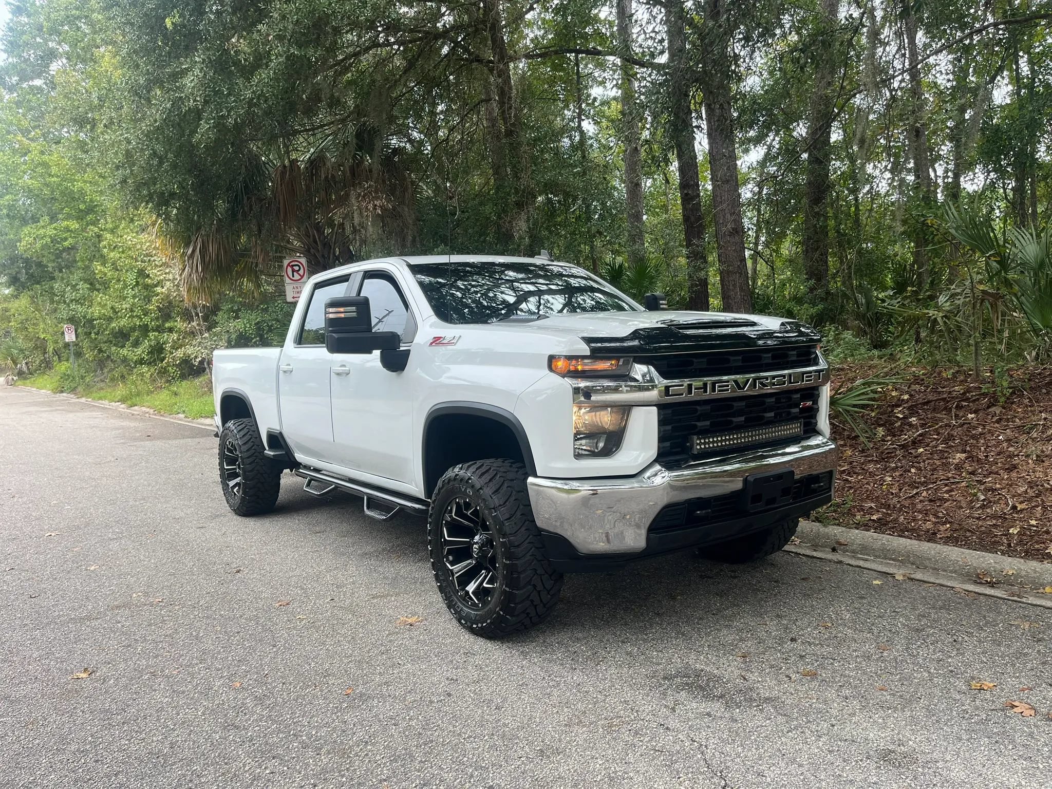 Used 2020 Chevrolet Silverado 2500 LT w/ Z71 Off-Road Package AWD/4WD image 5