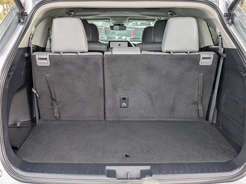 Certified 2023 Toyota Highlander XLE image 14
