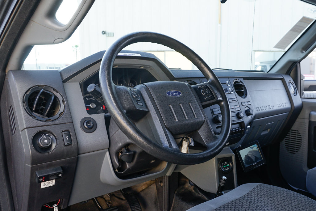 Used 2016 Ford F650 2WD Crew Cab Super Duty image 26