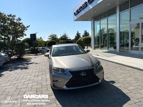 Used 2018 Lexus ES 350 w/ Navigation System Package FWD image 1