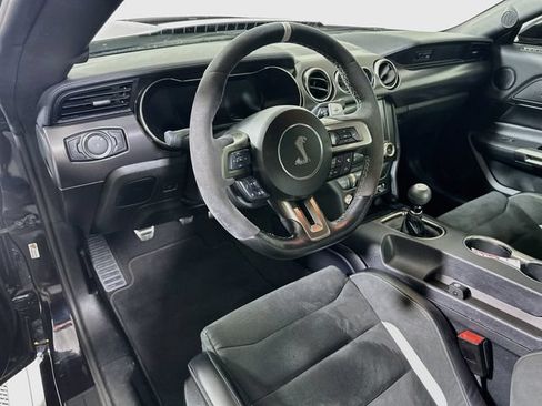 Used 2022 Ford Mustang Shelby GT500 w/ Technology Package RWD image 11