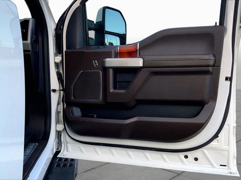 Used 2022 Ford F250 King Ranch w/ Tremor Off-Road Package AWD/4WD image 23