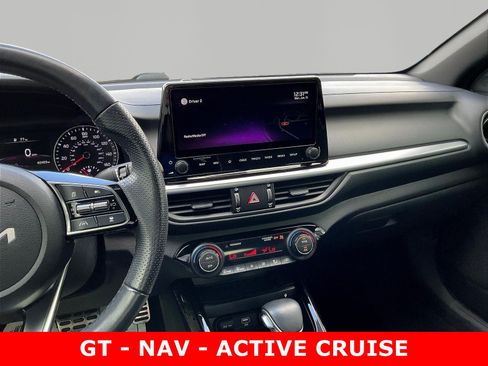 Used 2022 Kia Forte GT-Line w/ GT-Line Premium Package FWD image 9