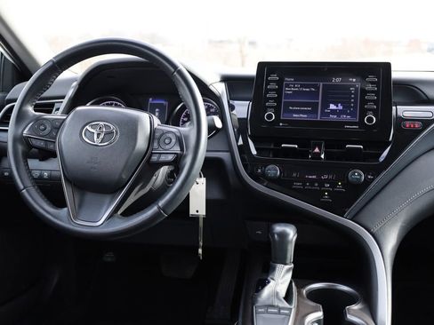Used 2022 Toyota Camry SE image 27