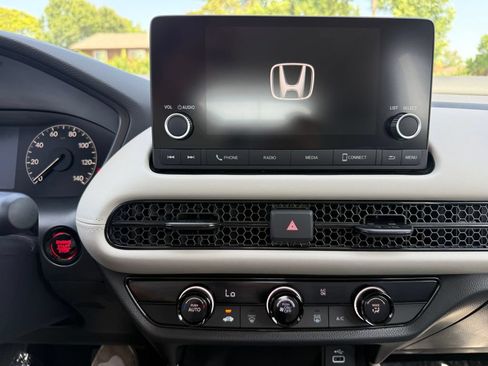 Used 2025 Honda HR-V LX image 21