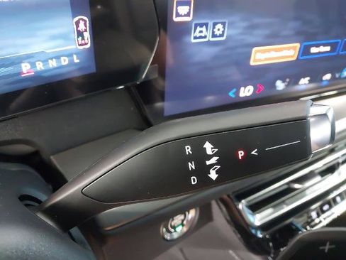 New 2026 Chevrolet Traverse LT w/ Driver Confidence Package FWD image 22