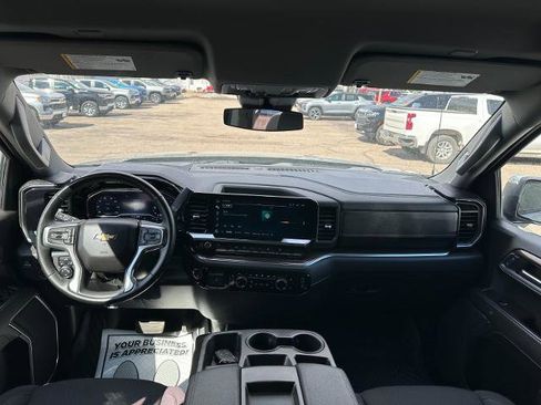 Used 2023 Chevrolet Silverado 1500 LT w/ Z71 Off-Road Package AWD/4WD image 25