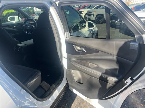 Used 2025 Chevrolet Blazer EV LT image 31