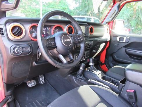 Used 2018 Jeep Wrangler Unlimited Sport S AWD/4WD image 18