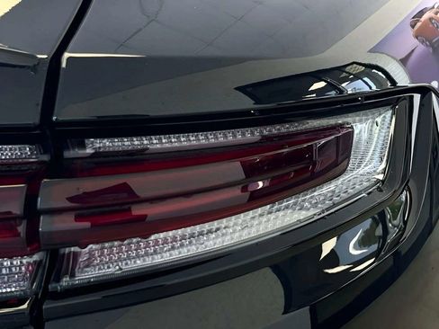 Used 2024 Porsche Cayenne Coupe image 31