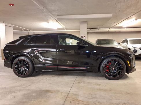 New 2026 Cadillac Lyriq V w/ Exterior Carbon Fiber Package image 4