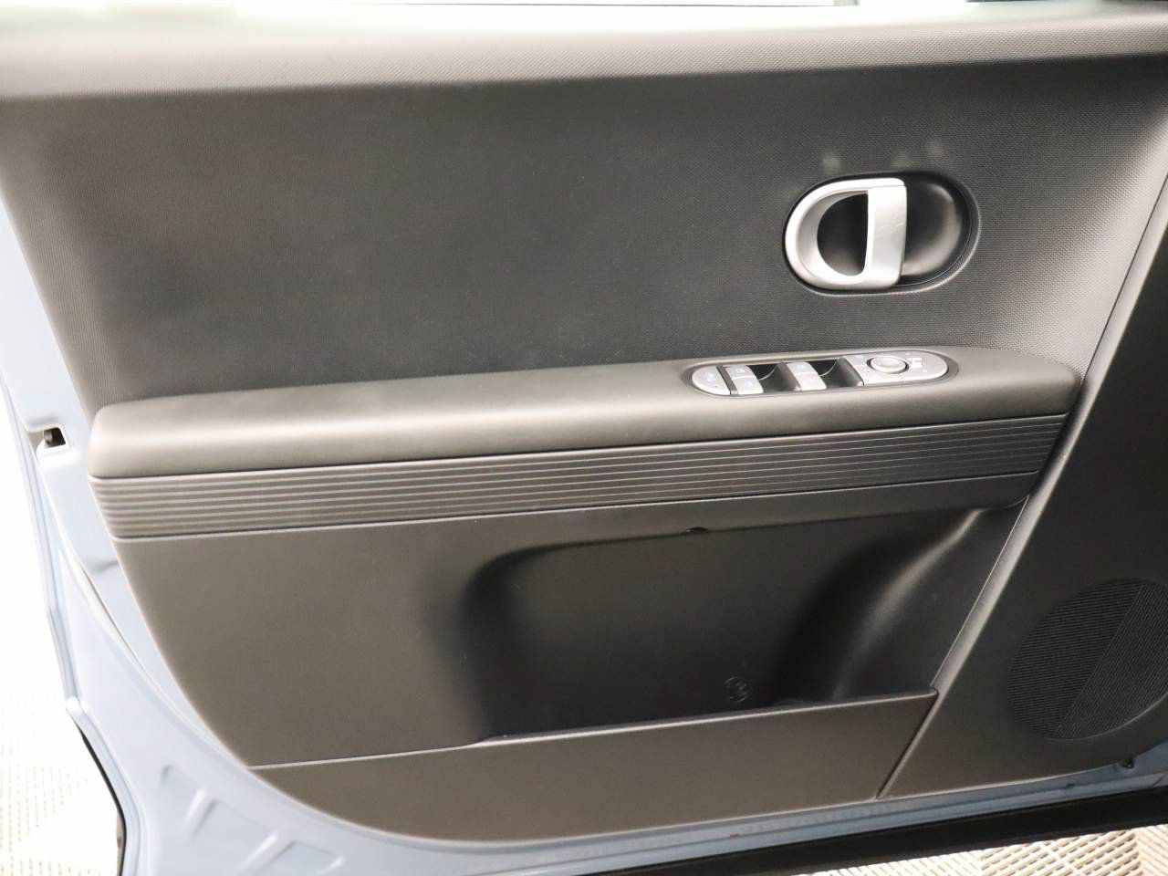 Used 2024 Hyundai Ioniq 5 SEL RWD image 18