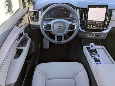 New 2026 Volvo XC90 B6 Plus w/ Protection Package Premier image 17