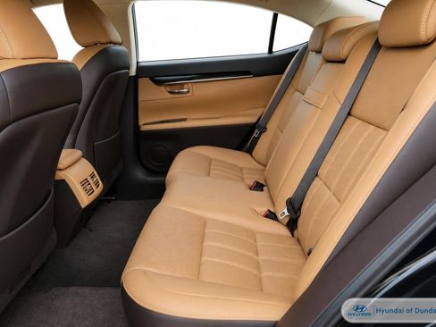 Used 2017 Lexus ES 350 w/ Luxury Package FWD image 13
