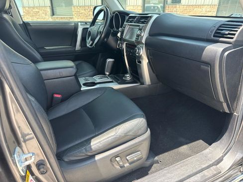 Used 2011 Toyota 4Runner Limited w/ Convenience Pkg AWD/4WD image 52