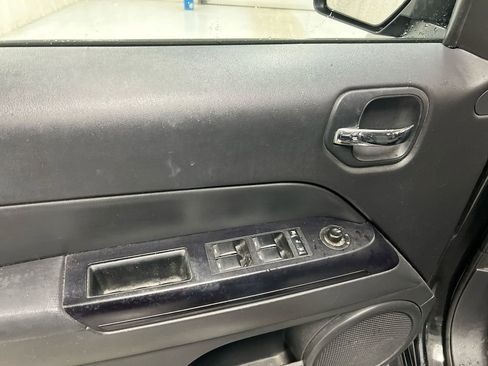 Used 2016 Jeep Patriot Latitude image 18