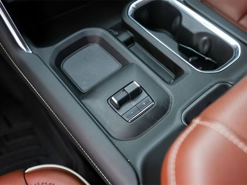 Used 2024 GMC Sierra 3500 Denali Ultimate image 27