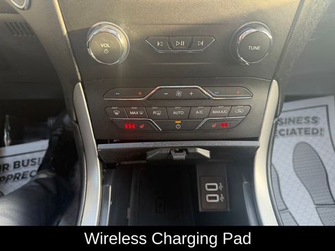 Used 2019 Ford Edge SEL w/ Equipment Group 201A image 22