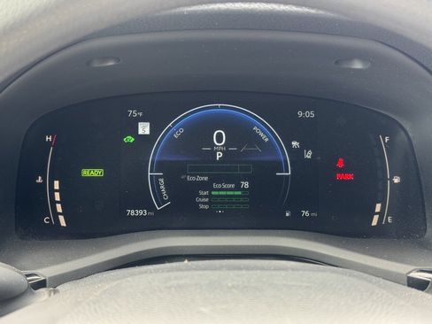 Used 2025 Toyota Camry LE FWD image 41