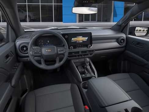 New 2025 Chevrolet Colorado W/T image 15